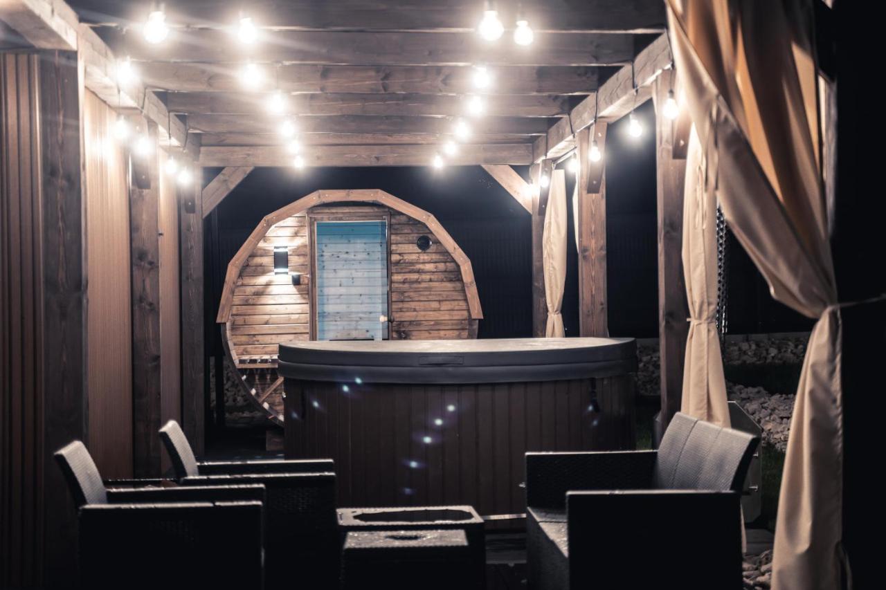 Village Resort Sauna & Jacuzzi & Netflix Tworkowa Exterior foto